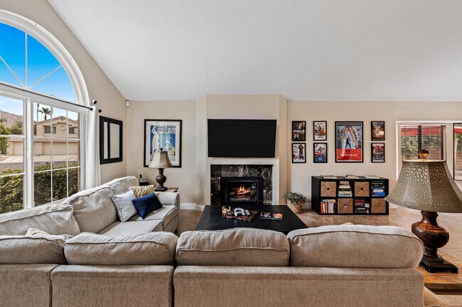 Building Photo - 49035 Tango Ct