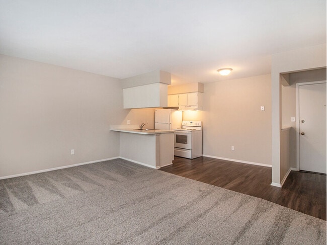 Building Photo - Ashton Fort Apartments