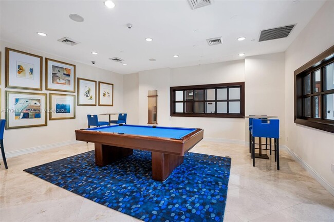 Building Photo - 610 W Las Olas Blvd