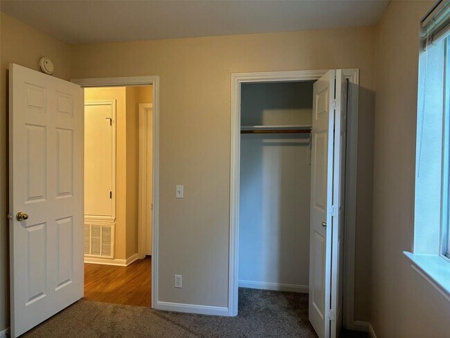 Building Photo - 1612 Darley Arabian Dr