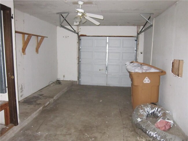 Building Photo - 2412 Village Walk
