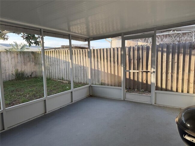 Building Photo - 3711 Blackhawk Dr