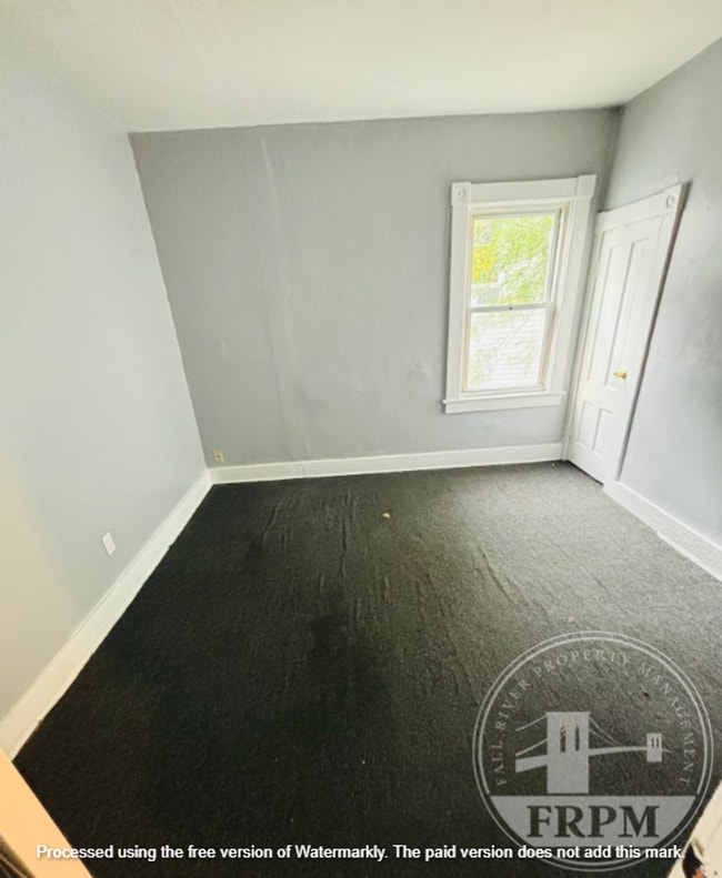 Building Photo - 439-441 Rivet St
