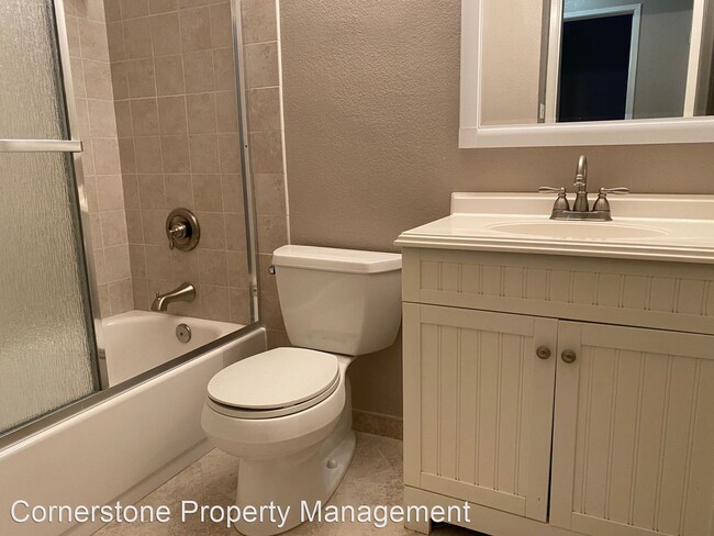 Building Photo - 2 br, 2 bath House - 1120 Cedar Gables Dr