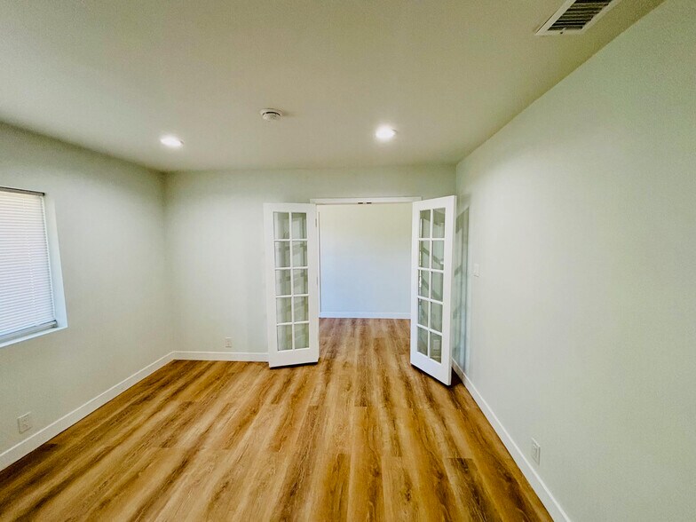 Building Photo - 41725 22nd St W