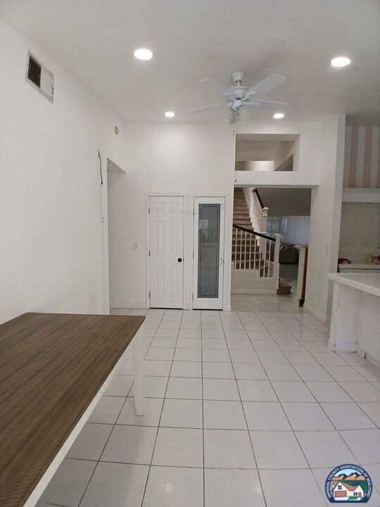 Building Photo - 257 Driftwood Dr