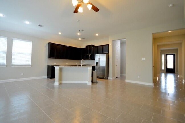 Building Photo - 2211 Hidden Meadow Ln