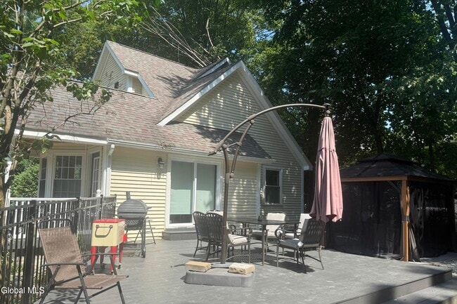 Building Photo - 308 Ballston Ave