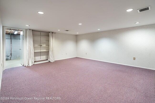 Building Photo - 707 Hatchery Ct