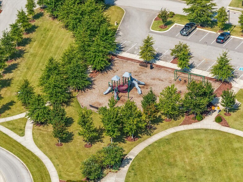 Building Photo - 2576 Wellesley Square Dr