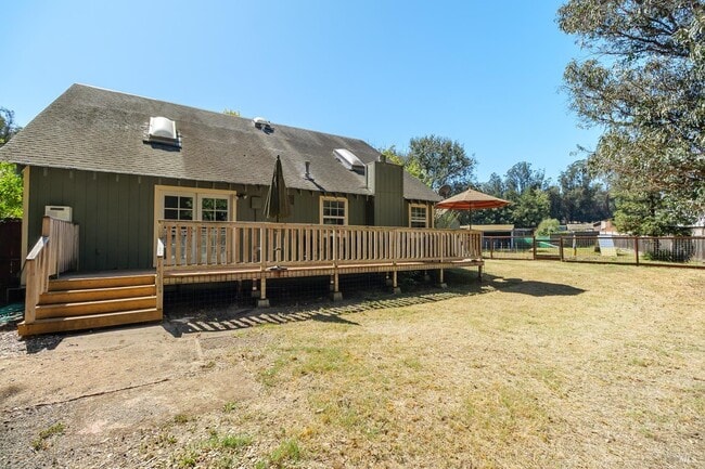 Building Photo - 9527 Old Redwood Hwy N