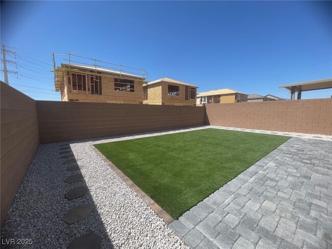 Building Photo - 5749 Avondale Rise Wy