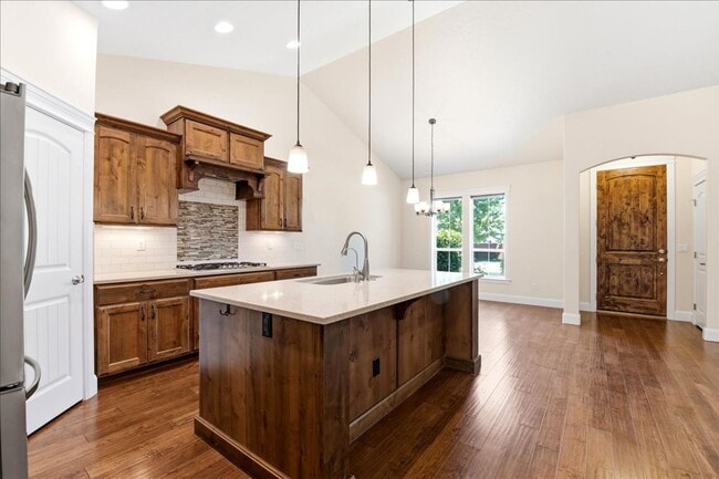 Building Photo - Single Story-3 Bedroom 2 Bathroom Home in a 55+ Community
