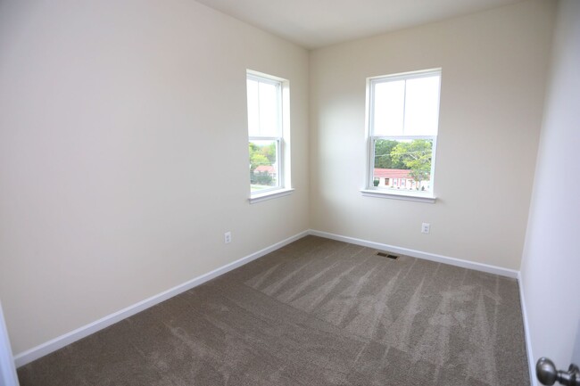 Building Photo - 14317 Summit View Ln