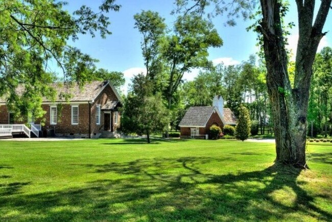 Building Photo - 4155 Old Light Cir