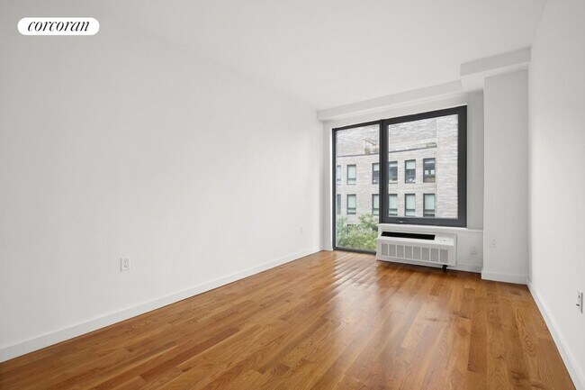 Building Photo - 123 Hope St