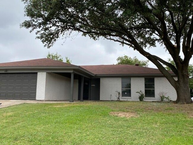 Building Photo - 7309 Fredricksburg Dr