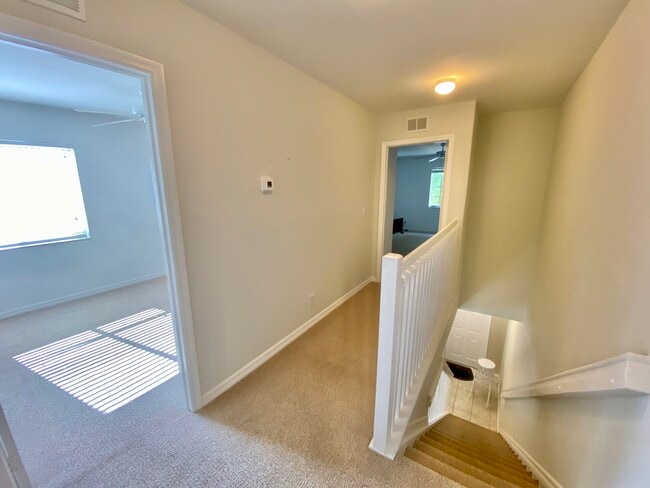Building Photo - 8151 Pacific Beach Dr