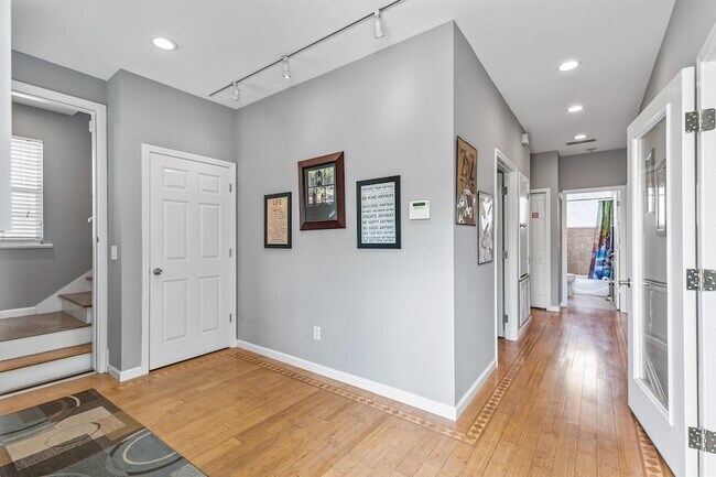 Building Photo - 171 Riberia St