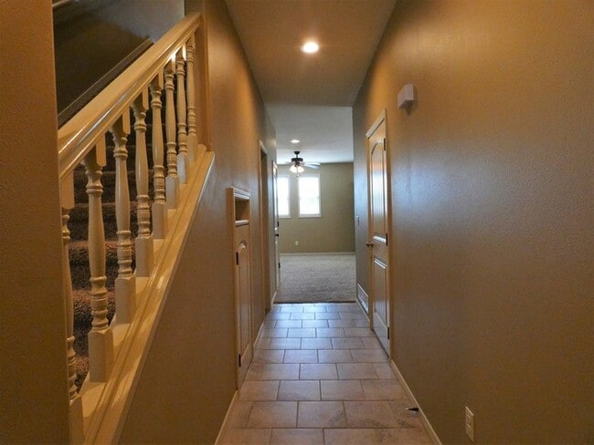 Building Photo - 1552 S Goebel Cir