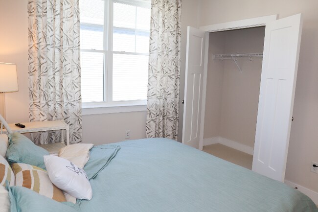 Building Photo - 38893 Verandah Bay Drive