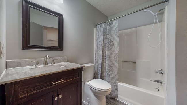 Building Photo - 3 Bedroom, 2 Bathroom home in the City of ...