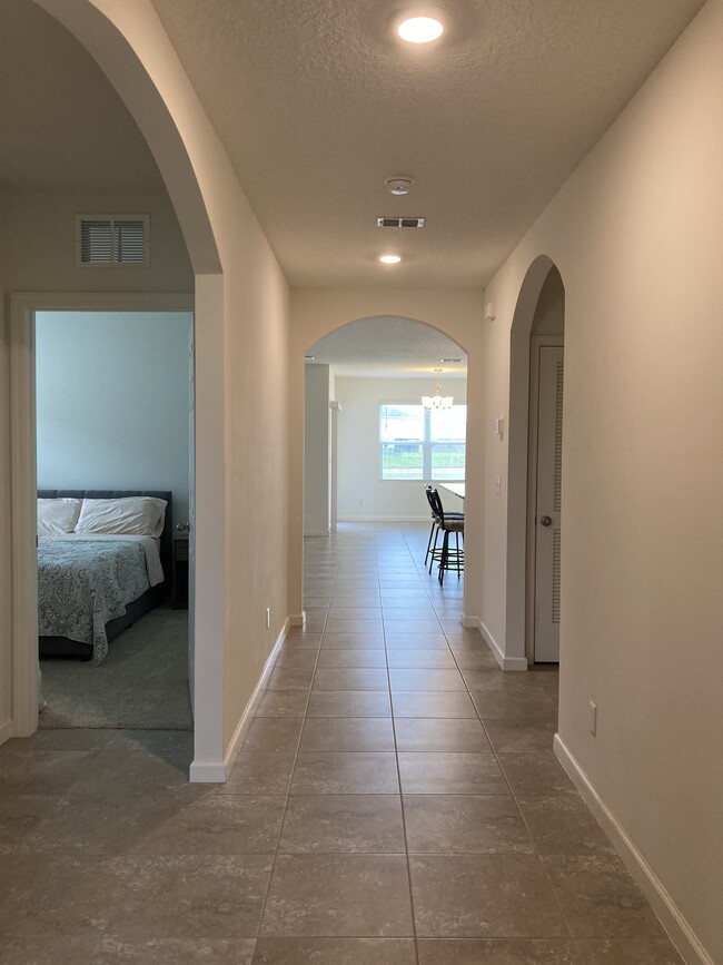 Building Photo - 10789 SW Cremona Way