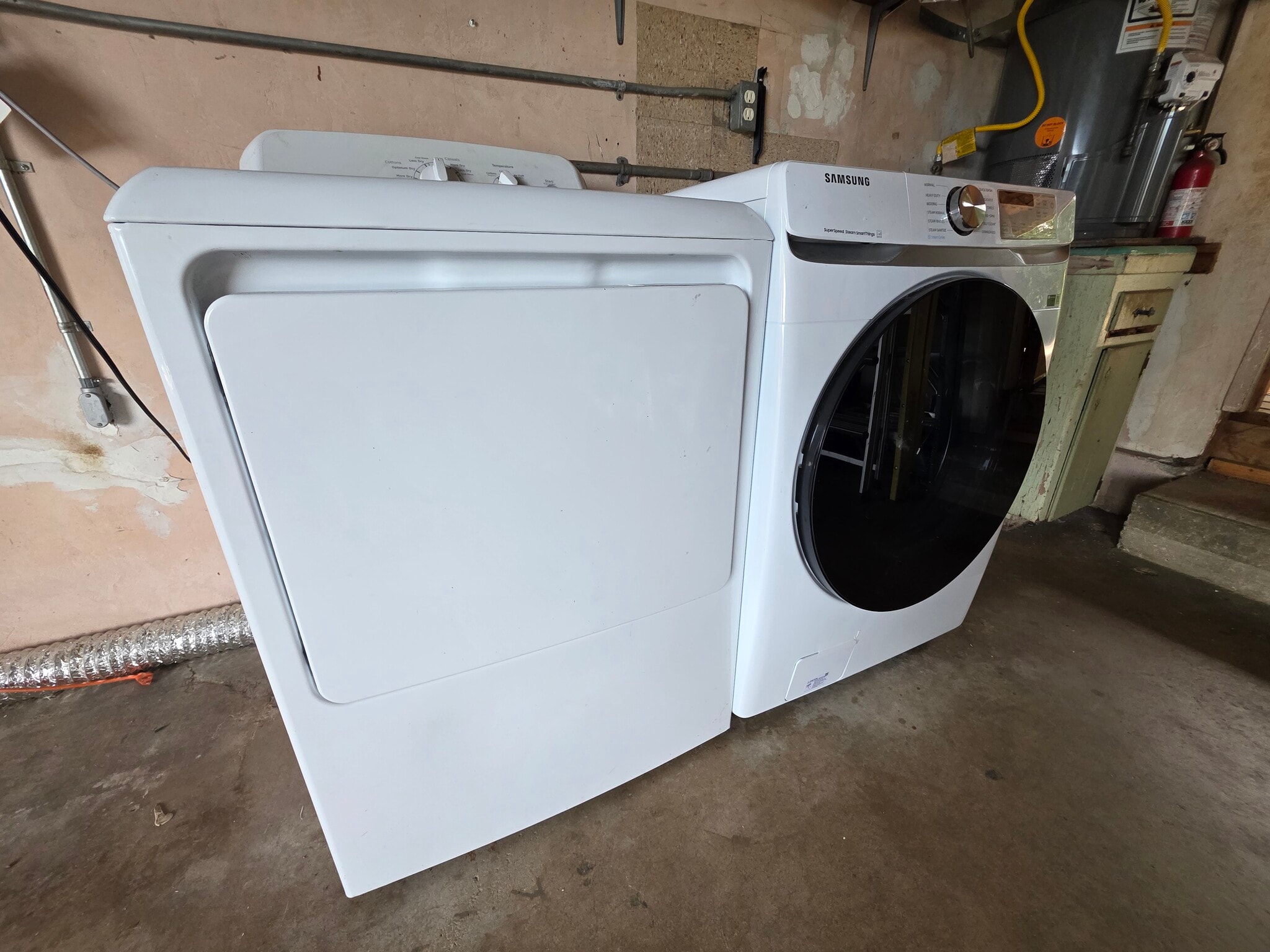 Building Photo - 5457 Dorothy Dr