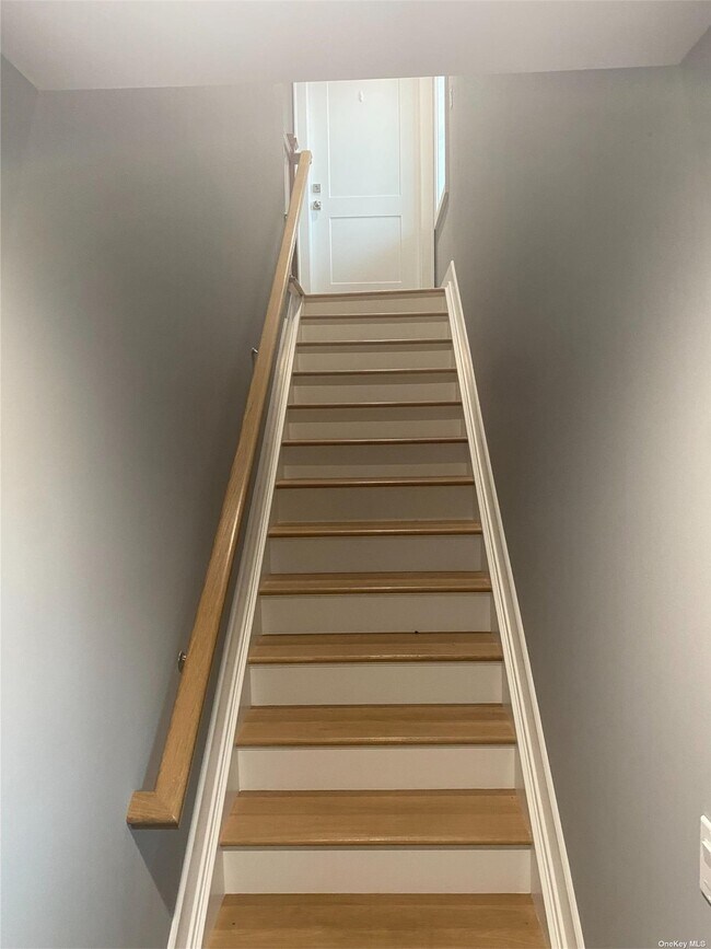 Building Photo - 107 Cooper St