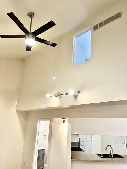 Living Room - 984 22nd Ave