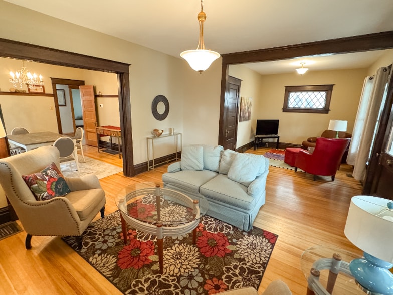 Building Photo - 835 Ouray Ave