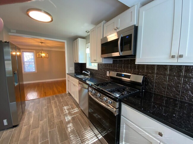 Building Photo - 5248 Haverford Dr