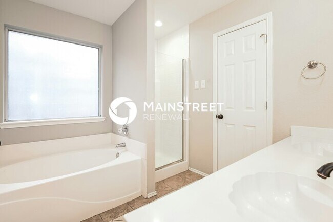 Building Photo - 4 Bedroom Pet-Friendly Home in Mansfield, TX with Main Street Renewal