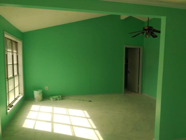 Building Photo - 124 Azalea Ave