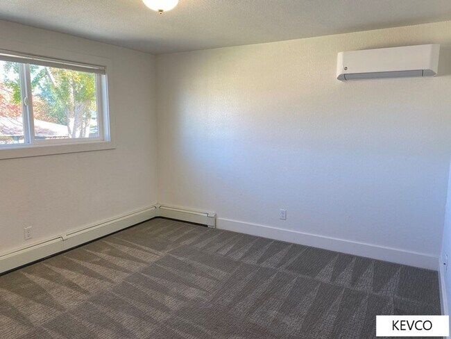 Building Photo - 1747-1759 E 16th St