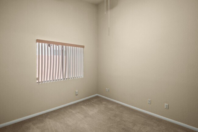 Building Photo - SW!! Single Story!! Pool!! NO HOA!!  Corne...
