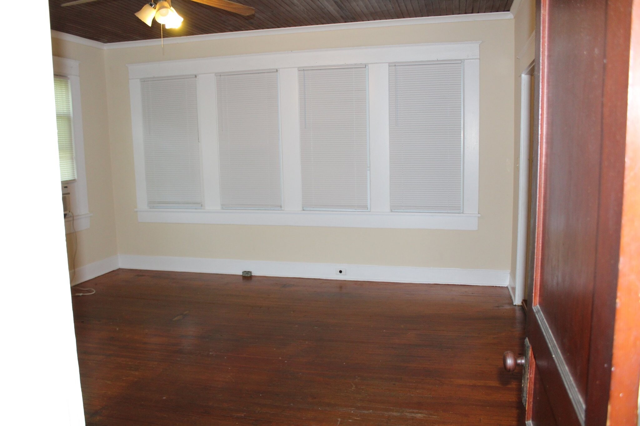 Building Photo - 420 N Green St