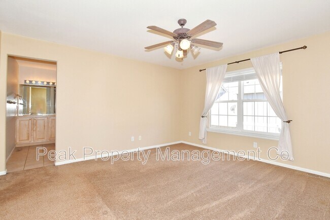 Building Photo - 2203 Copper Creek Dr
