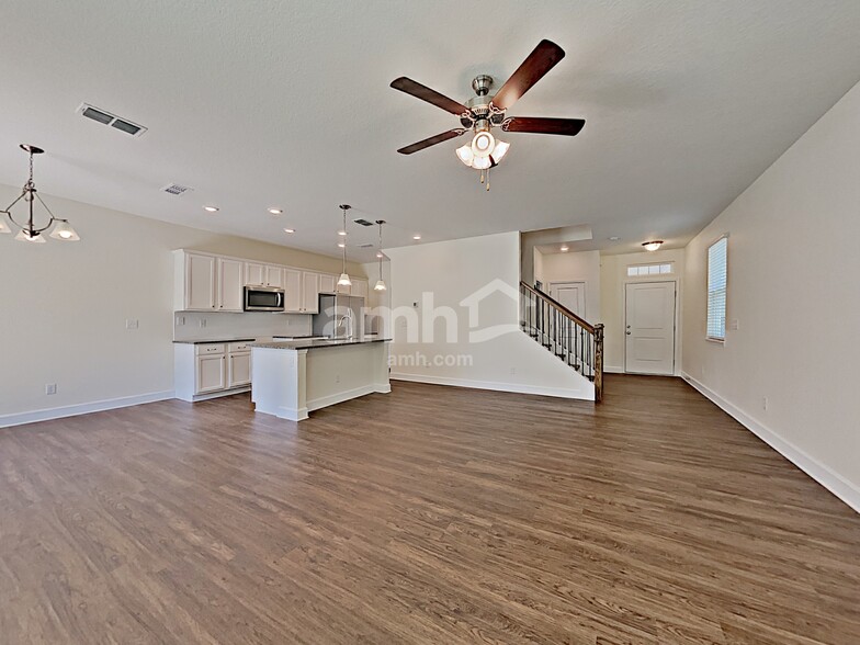 Building Photo - 10309 Watercrest Ct