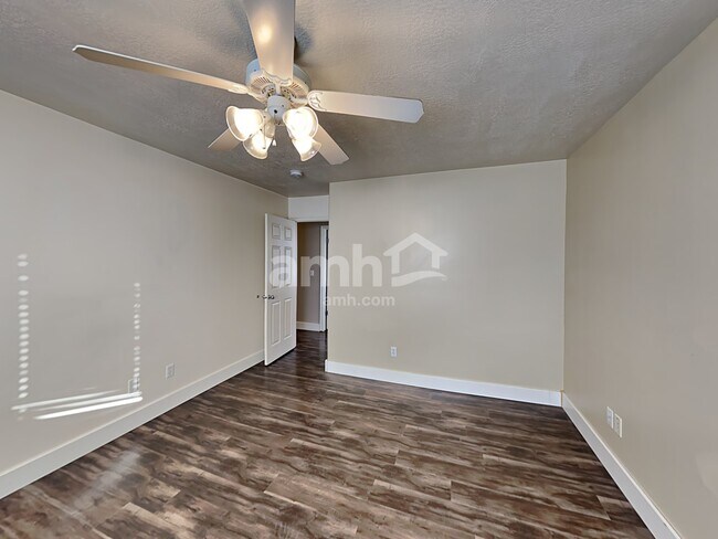 Building Photo - 52 S 1660 W