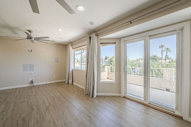 Building Photo - Luxury Waterfront Home in Ocotillo – Avail...