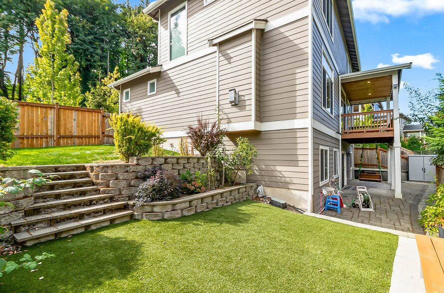 Building Photo - 15312 NE Woodland Pl