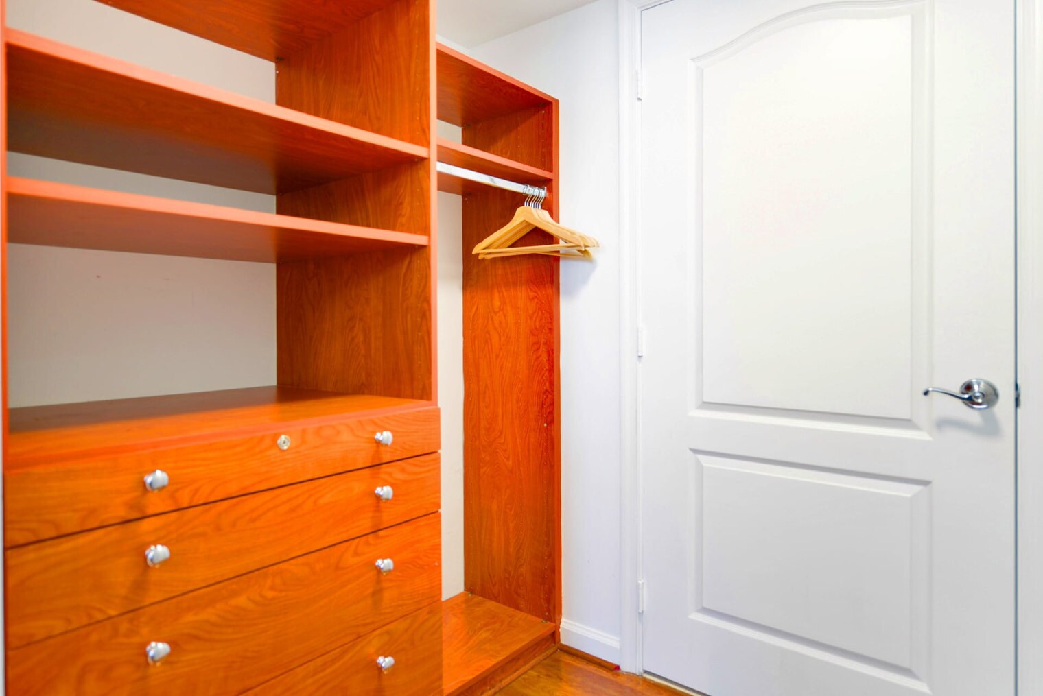 Building Photo - 1 SE 12th St