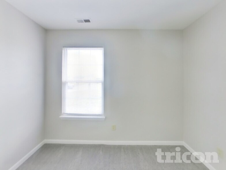 Building Photo - 7260 Kidwell Dr