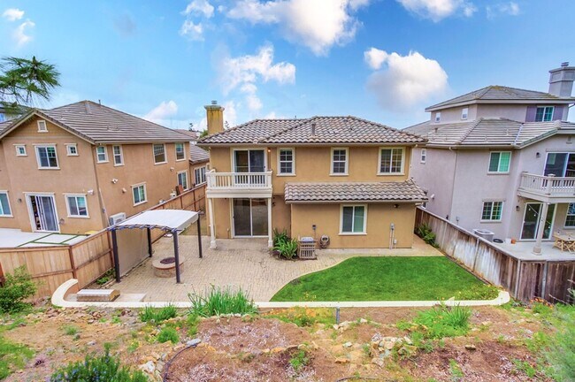 Building Photo - 4 Bedroom Cul-de-Sac home in San Elijo Hills!
