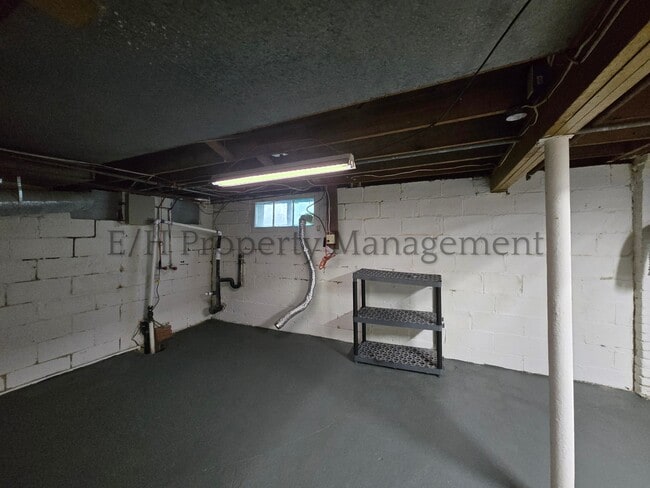 Building Photo - 907 N Faulkner St