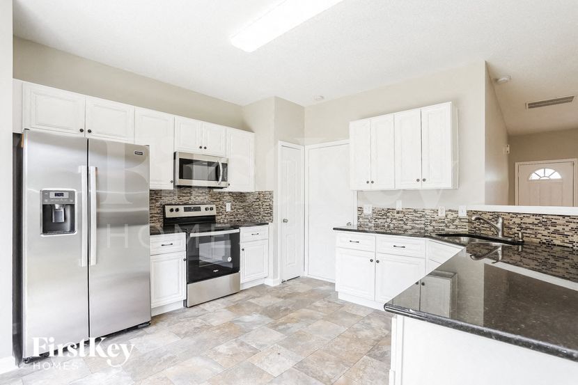 Building Photo - 5521 Scenic Brook Ln