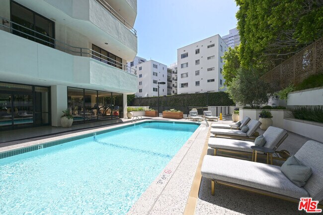 Building Photo - 10601 Wilshire Blvd