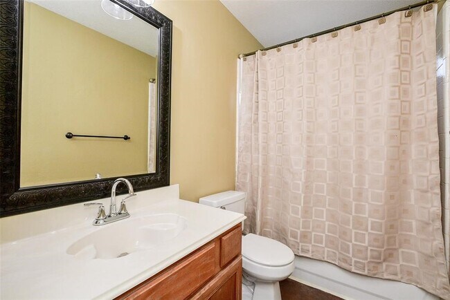 Building Photo - 22823 Williamschase Dr