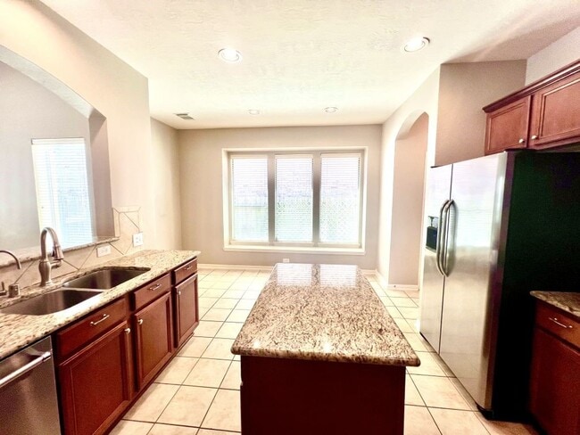 Building Photo - 5110 Shadow Breeze Ln